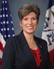 Joni_Ernst_Official_photo_portrait_114th_Congress.jpg